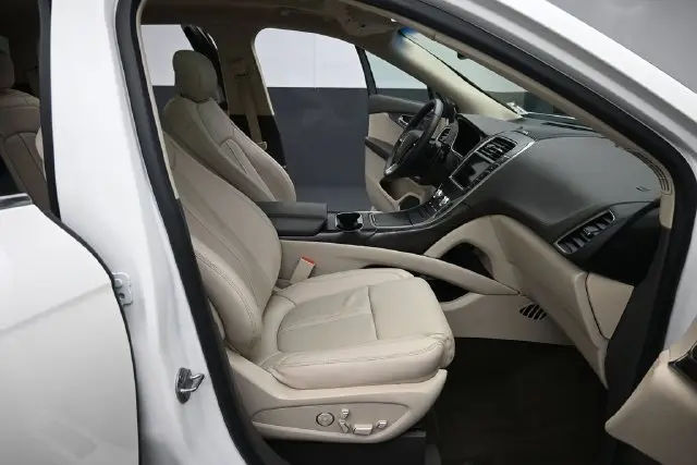 2020 Lincoln Nautilus - $21,873