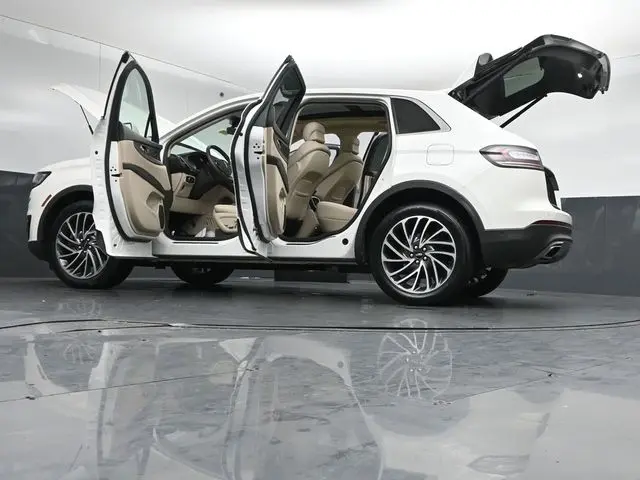 2020 Lincoln Nautilus - $21,873