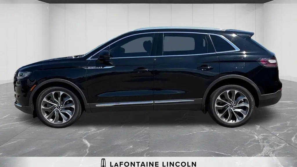 2022 Lincoln Nautilus Reserve