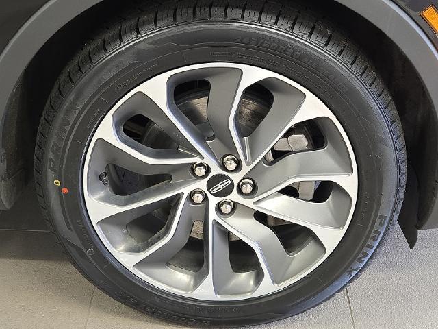 2022 Lincoln Nautilus - $39,999
