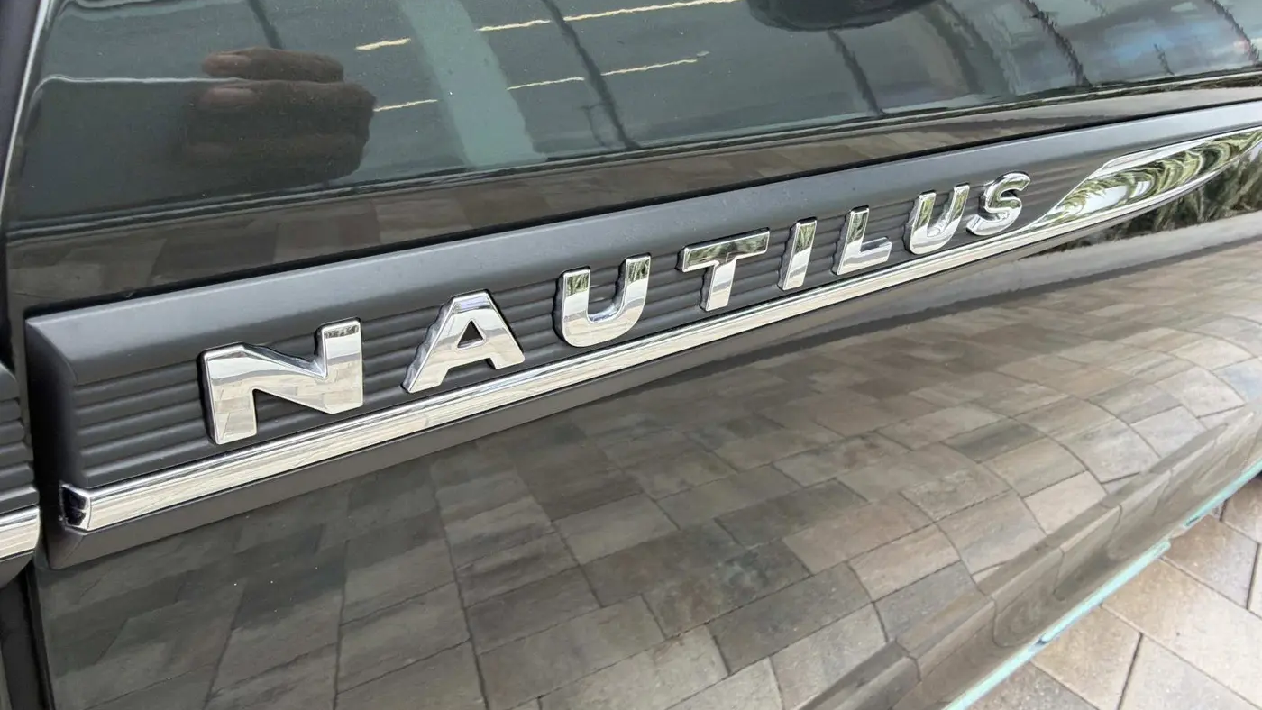 2022 Lincoln Nautilus Reserve