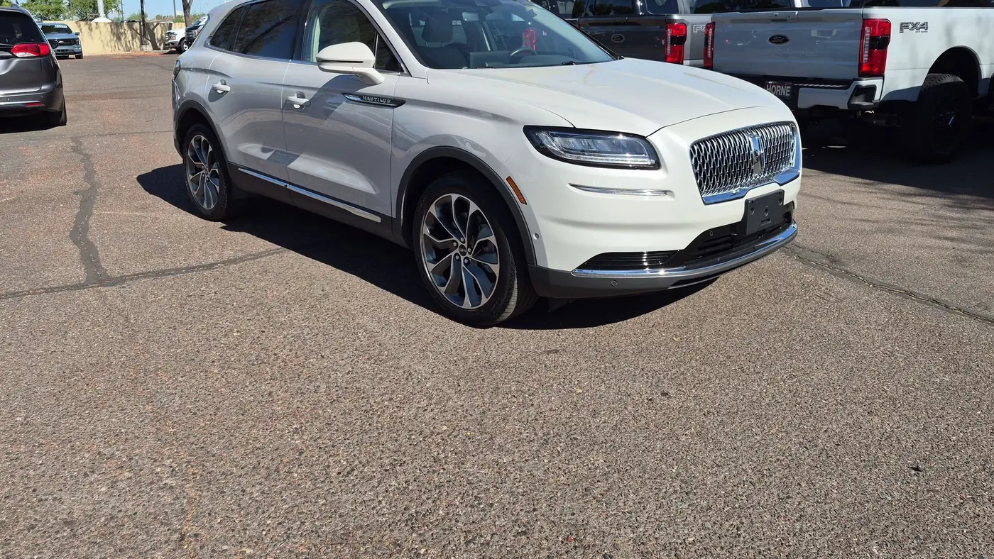 2022 Lincoln Nautilus Reserve