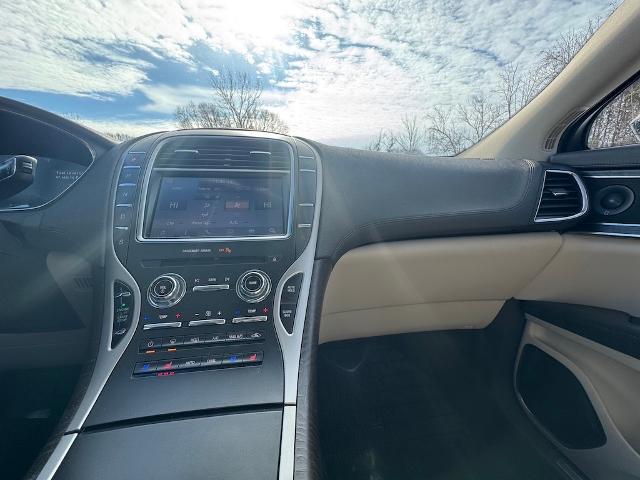 2020 Lincoln Nautilus - $28,900