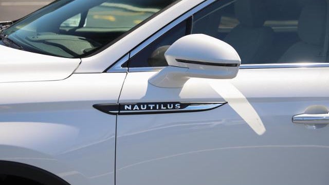 2020 Lincoln Nautilus Reserve