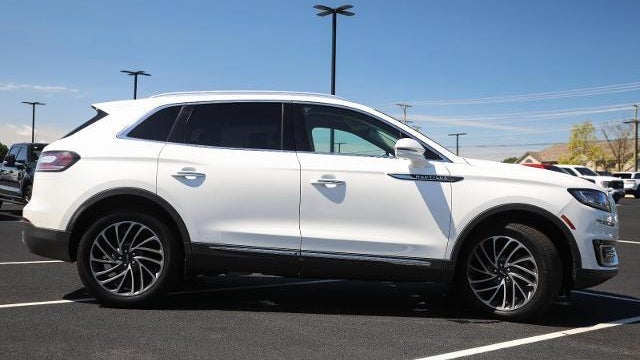 2020 Lincoln Nautilus Reserve