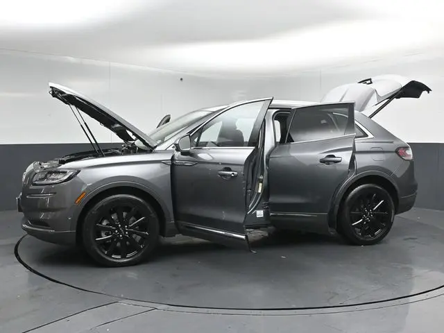2023 Lincoln Nautilus - $42,625