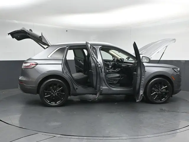 2023 Lincoln Nautilus - $42,625