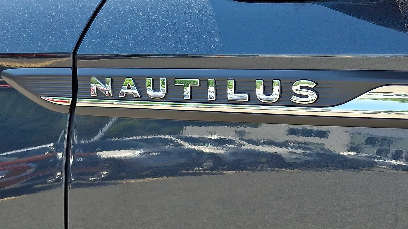 2022 Lincoln Nautilus Reserve