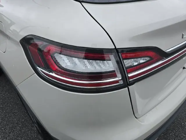 2023 Lincoln Nautilus - $30,438