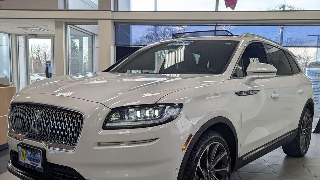 Preowned 2023 Lincoln Nautilus Reserve for Sale