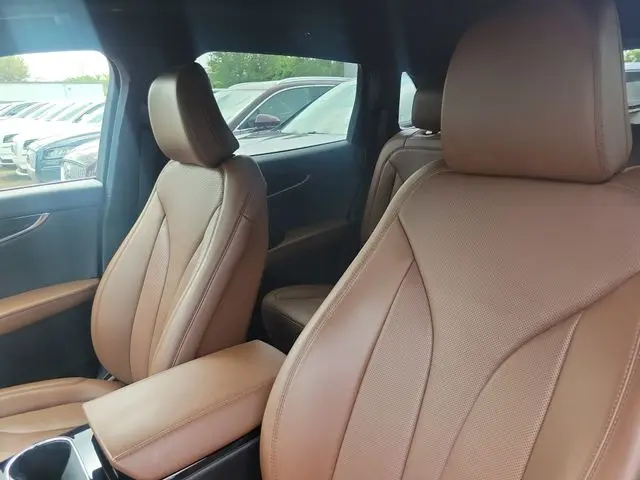 2023 Lincoln Nautilus - $33,990