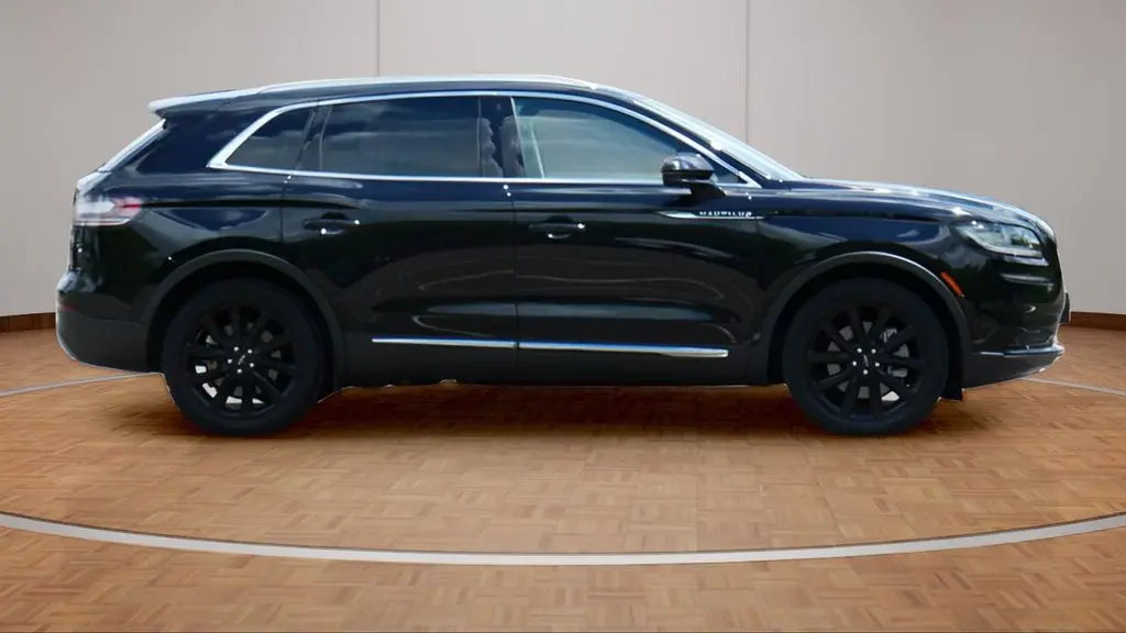 2021 Lincoln Nautilus Reserve