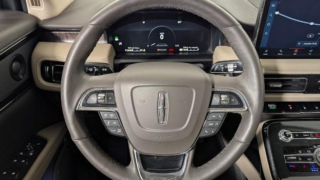 2023 Lincoln Nautilus Reserve