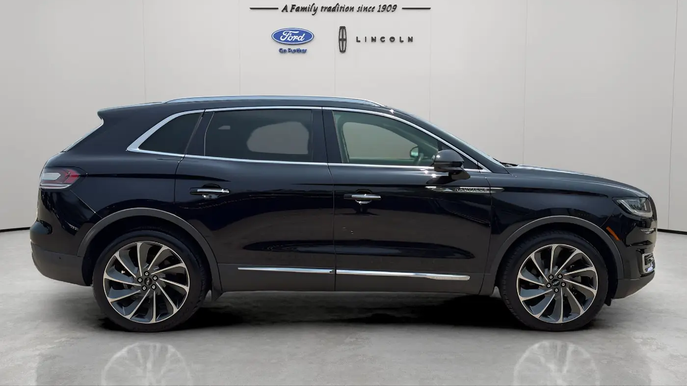 2020 Lincoln Nautilus Reserve