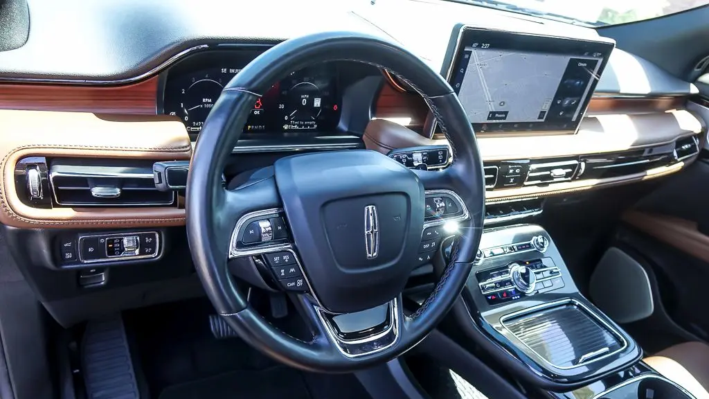 2023 Lincoln Nautilus Reserve
