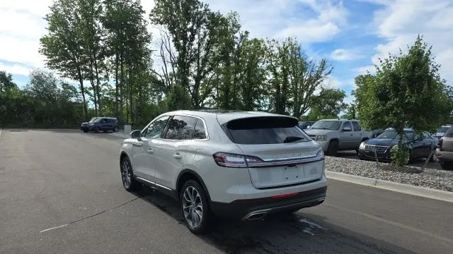 2022 Lincoln Nautilus Reserve