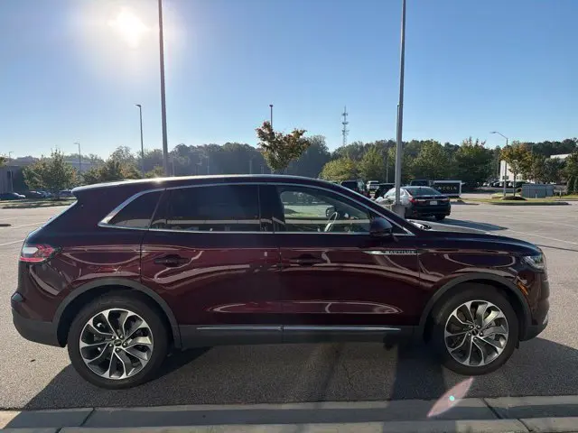 2022 Lincoln Nautilus - $26,980