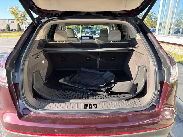 2022 Lincoln Nautilus - $26,980