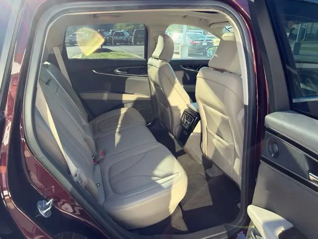 2022 Lincoln Nautilus - $26,980