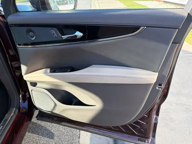 2022 Lincoln Nautilus - $26,980