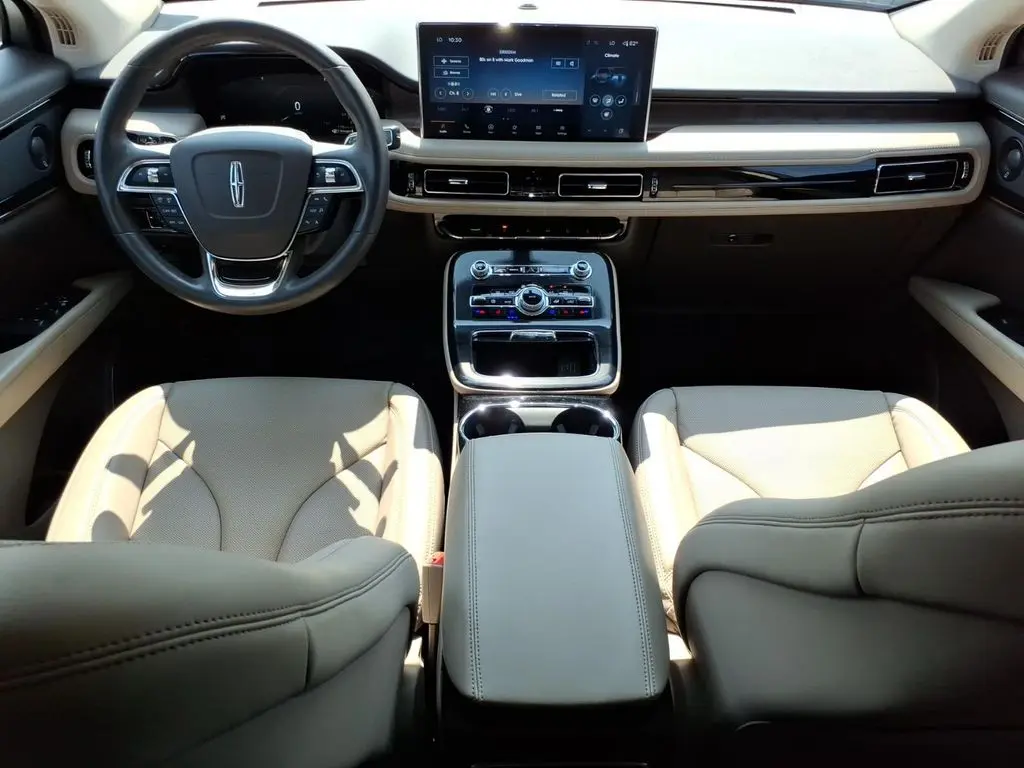 2023 Lincoln Nautilus - $40,498
