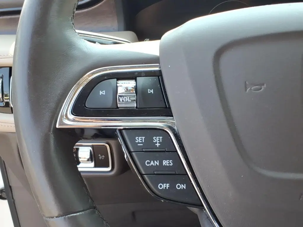 2023 Lincoln Nautilus - $40,498
