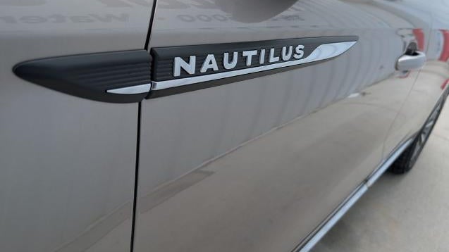2021 Lincoln Nautilus Reserve