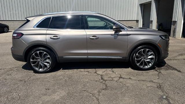 2021 Lincoln Nautilus Reserve