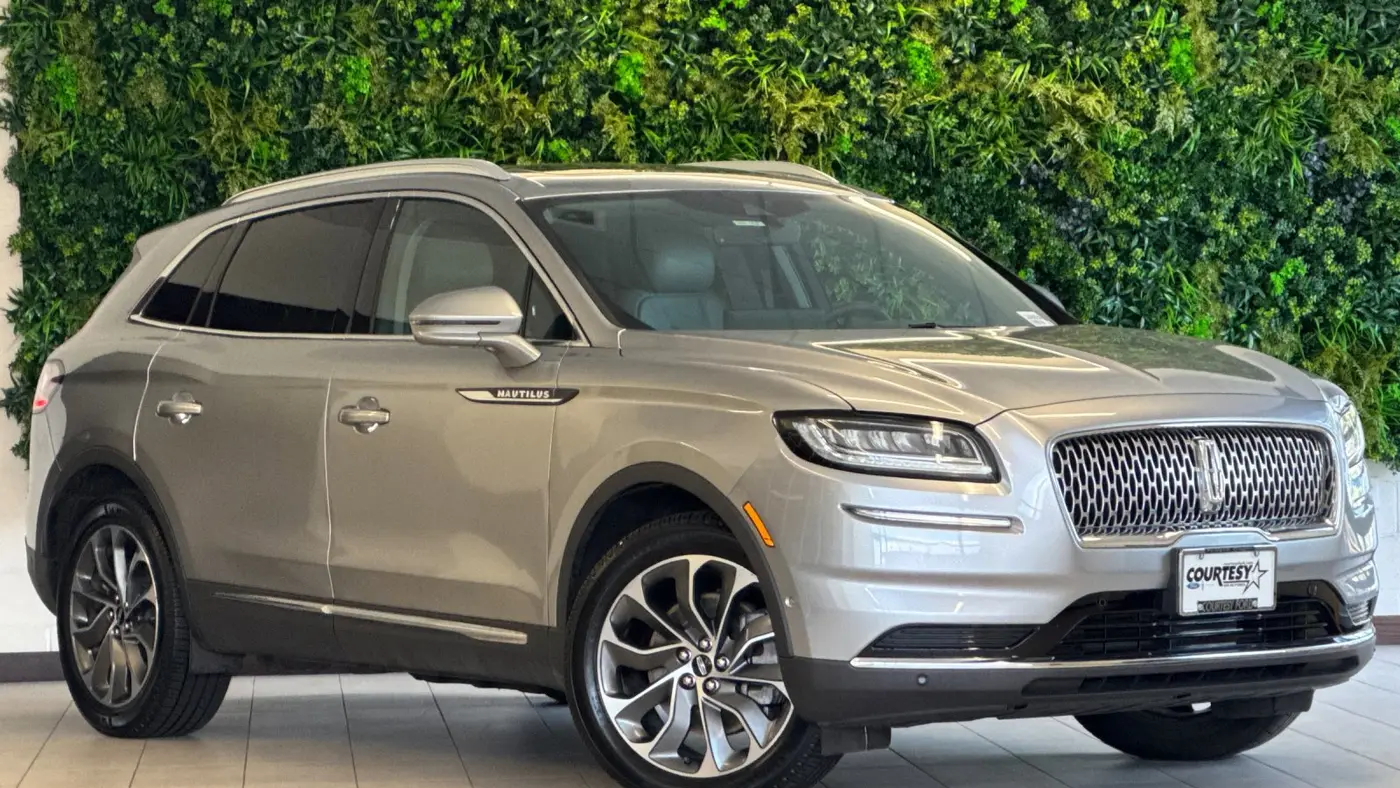Preowned 2023 Lincoln Nautilus Reserve for Sale