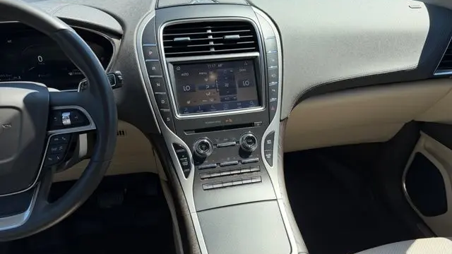 2020 Lincoln Nautilus Reserve