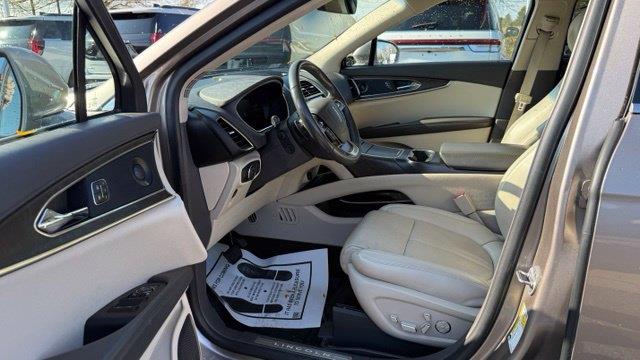 2019 Lincoln Nautilus - $21,875