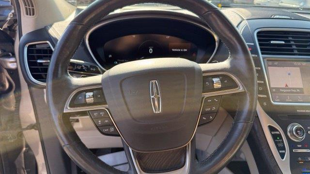 2019 Lincoln Nautilus - $21,875