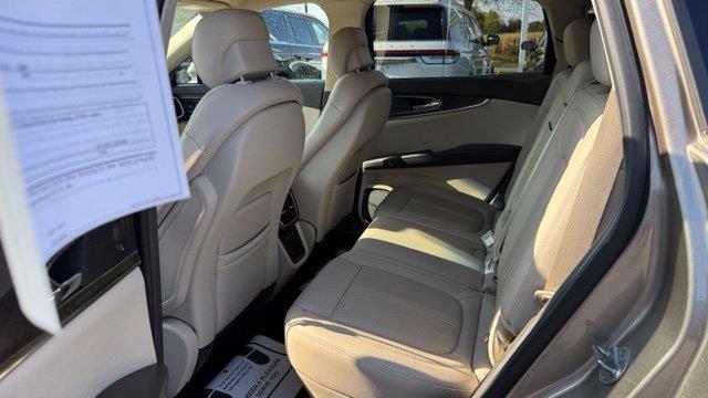 2019 Lincoln Nautilus - $21,875