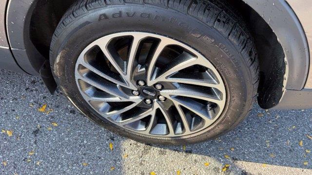 2019 Lincoln Nautilus - $21,875