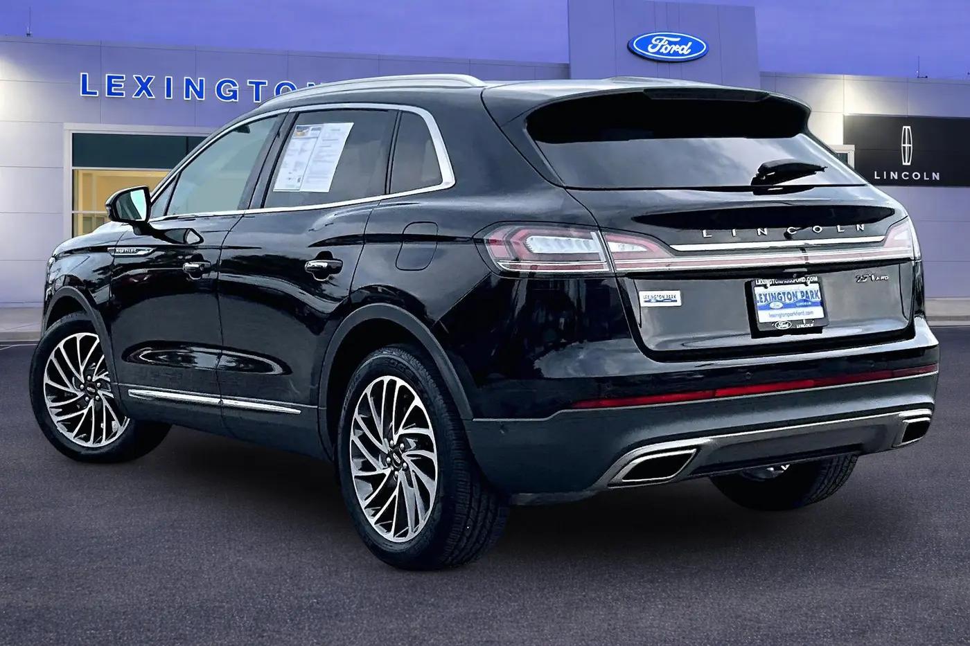 2019 Lincoln Nautilus - $21,900
