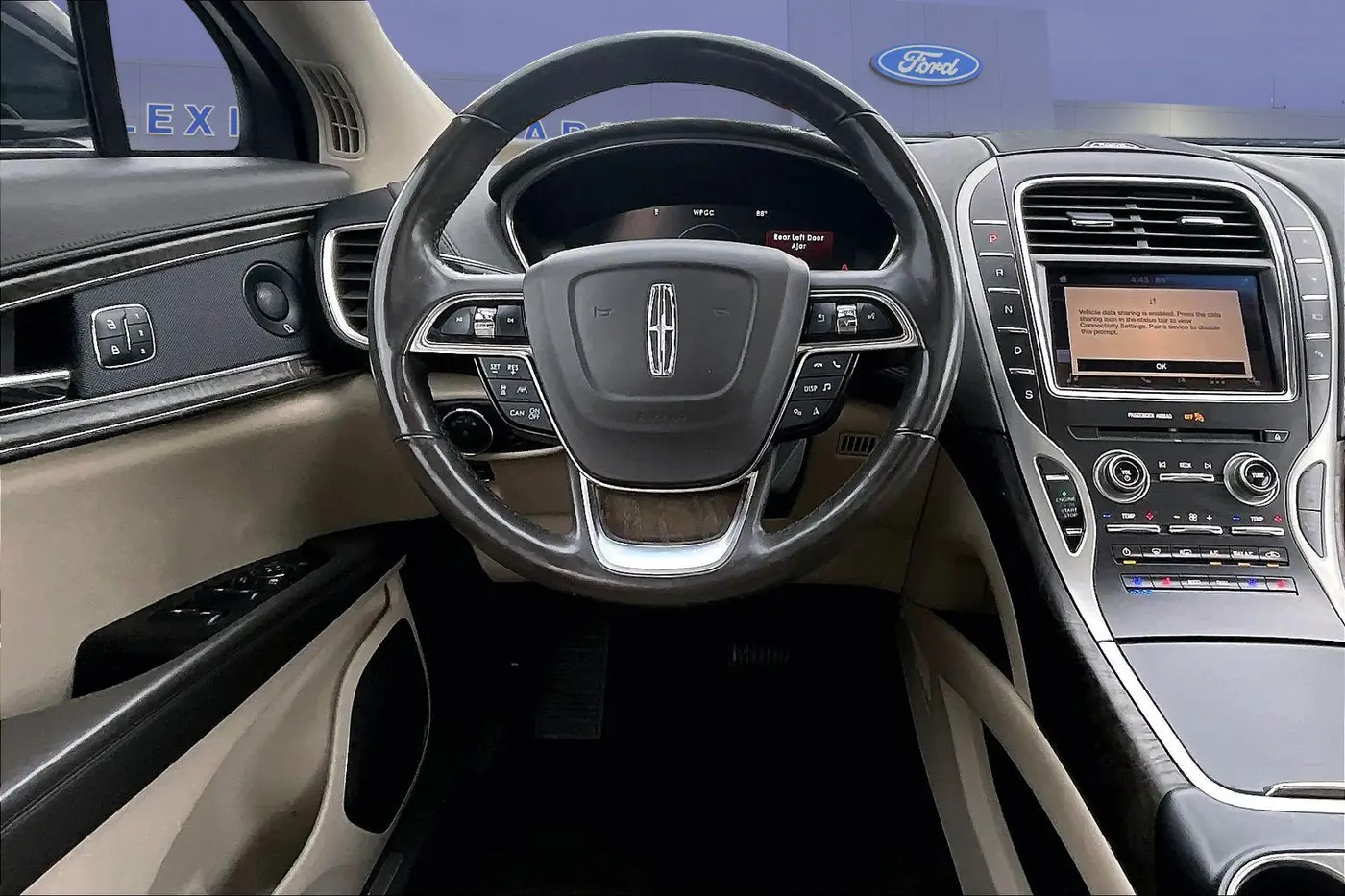 2019 Lincoln Nautilus - $21,900