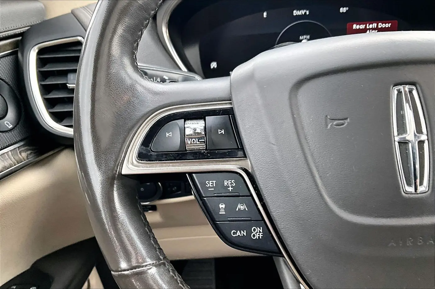 2019 Lincoln Nautilus - $21,900