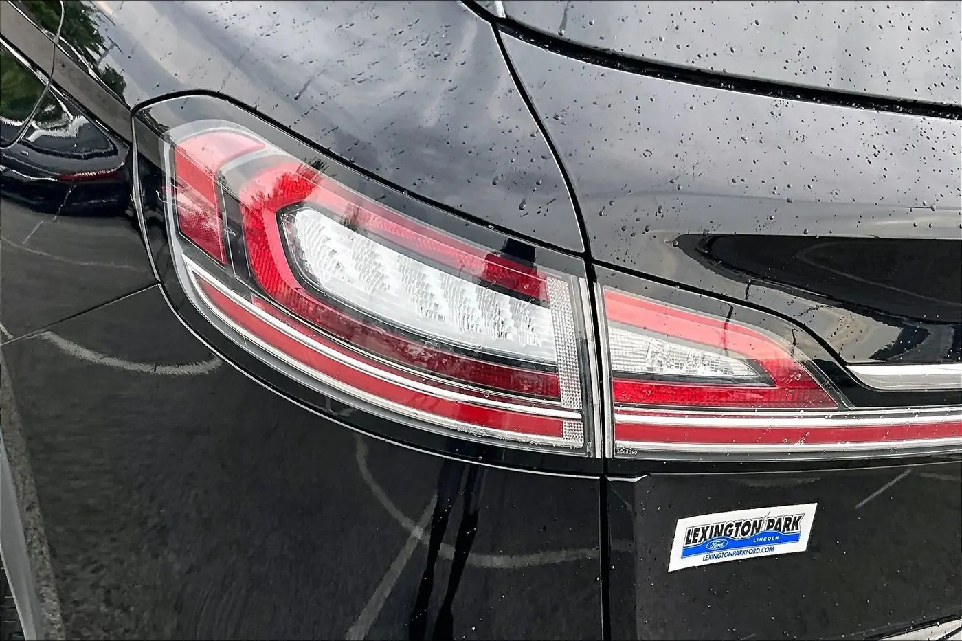 2019 Lincoln Nautilus - $21,900