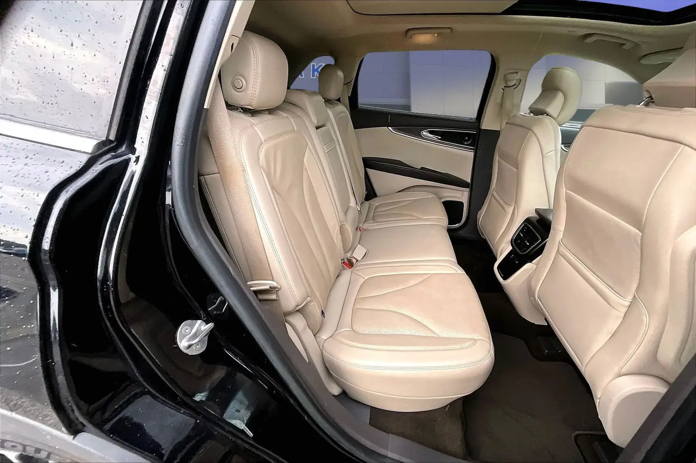2019 Lincoln Nautilus - $21,900
