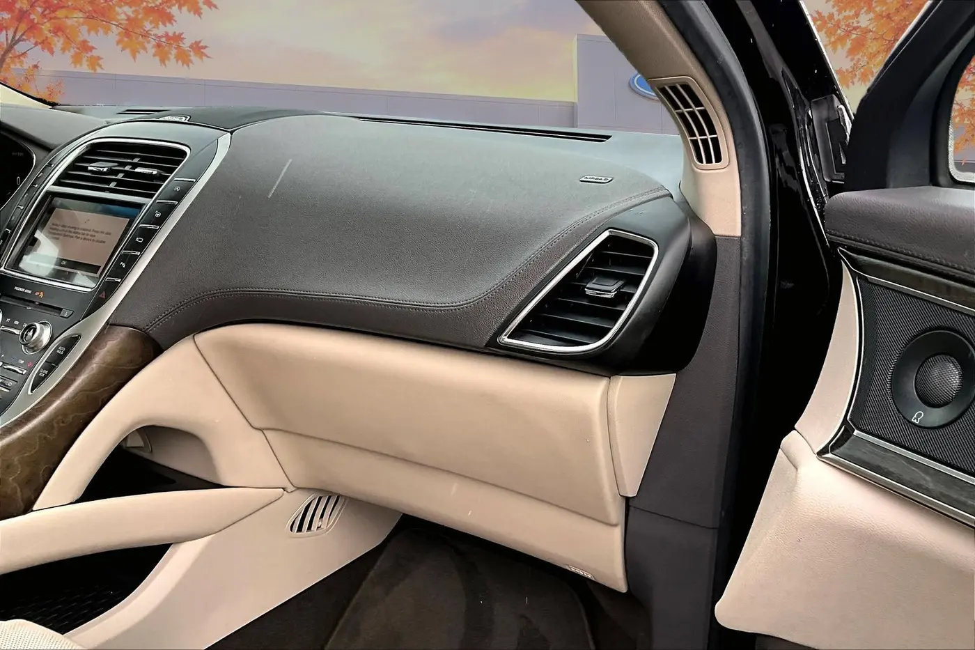 2019 Lincoln Nautilus - $21,800