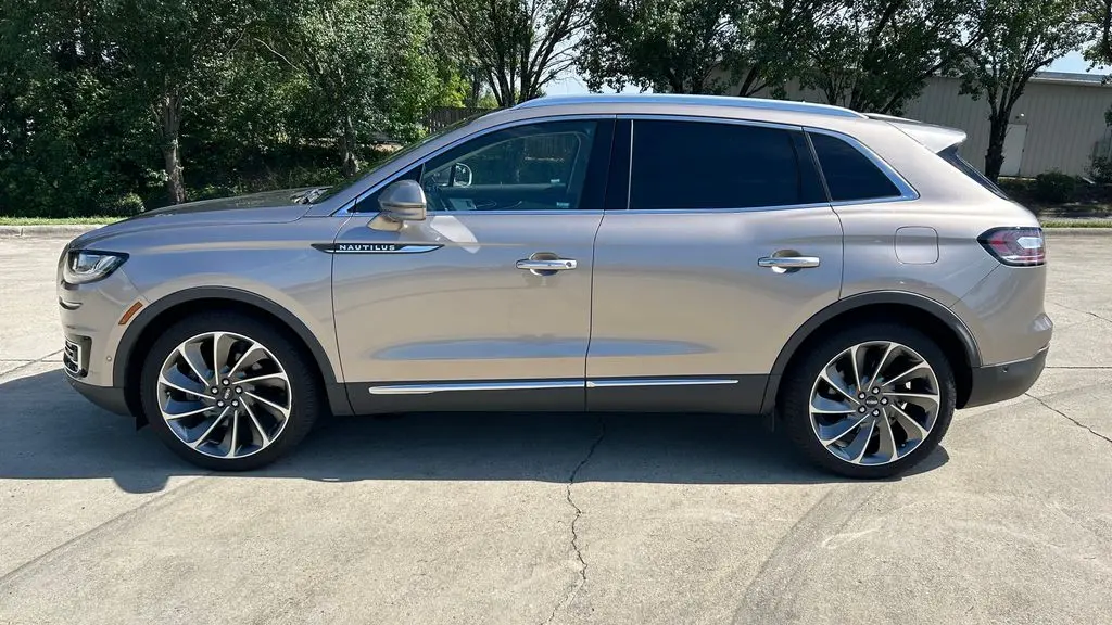 2019 Lincoln Nautilus Reserve