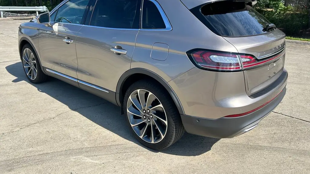 2019 Lincoln Nautilus Reserve
