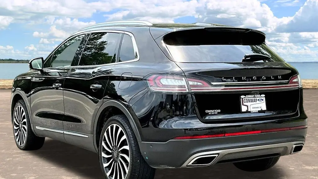 2022 Lincoln Nautilus Black Label