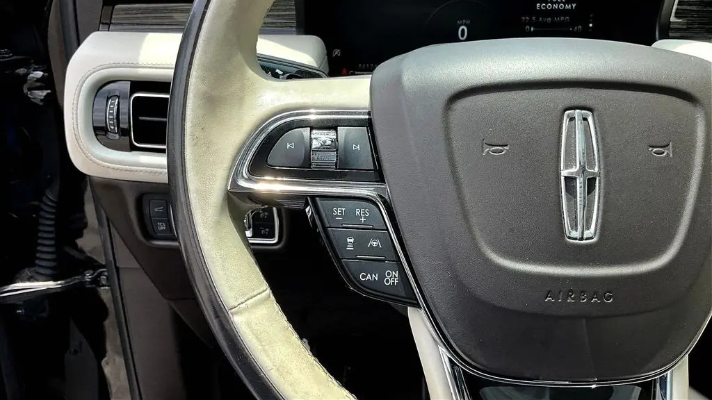 2022 Lincoln Nautilus Black Label