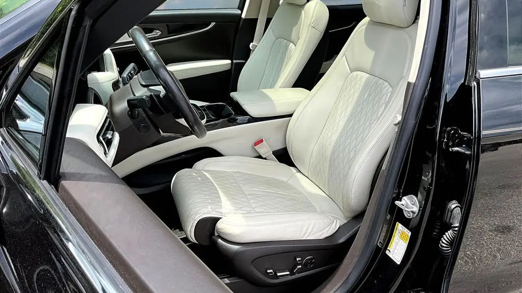 2022 Lincoln Nautilus Black Label