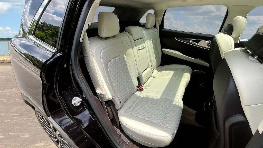2022 Lincoln Nautilus Black Label