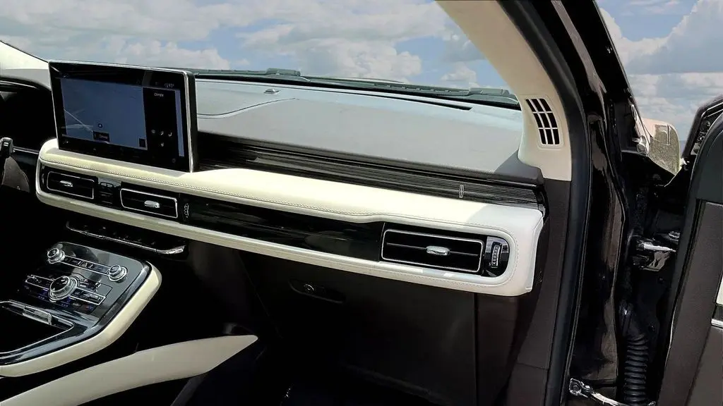 2022 Lincoln Nautilus Black Label