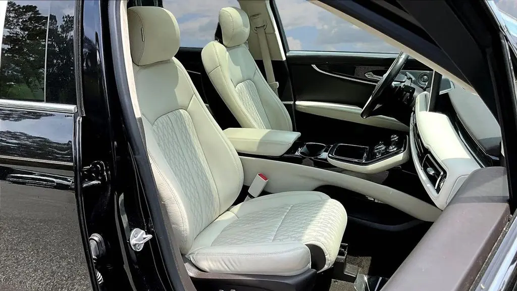 2022 Lincoln Nautilus Black Label