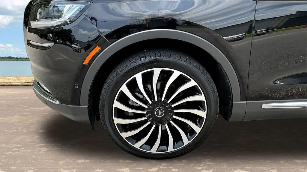 2022 Lincoln Nautilus Black Label