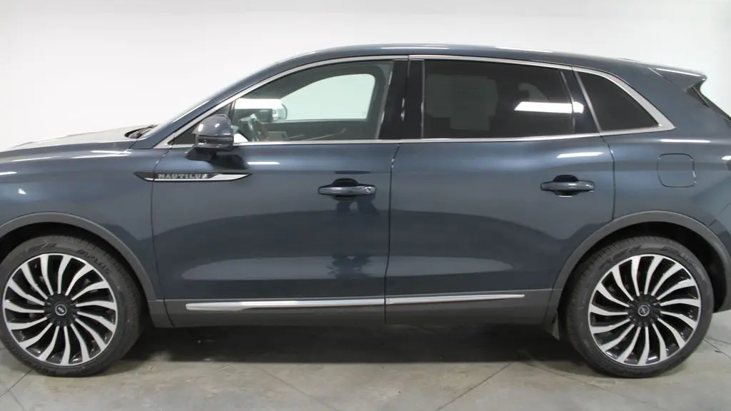 2023 Lincoln Nautilus Black Label
